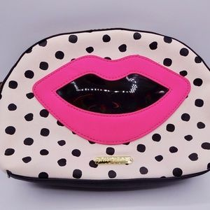 Betsey Johnson Makeup/Cosmetics Bag